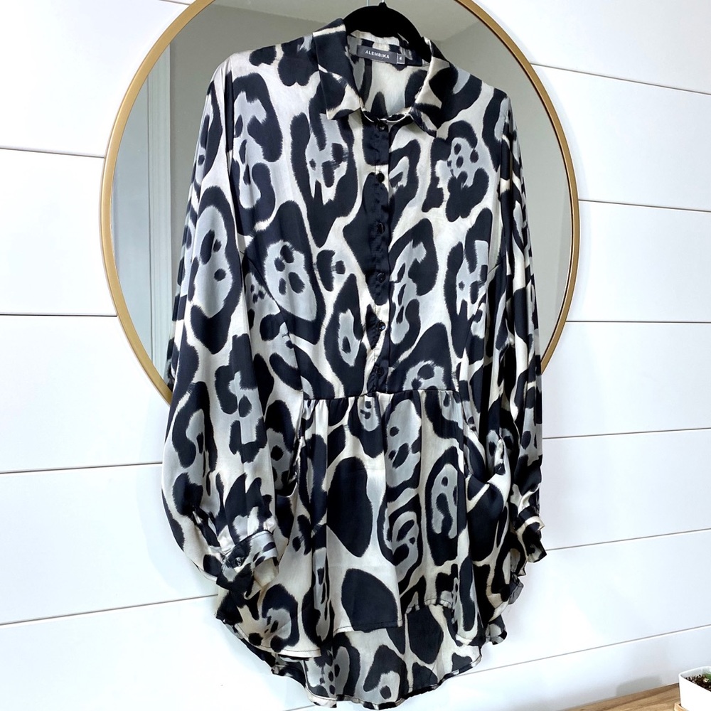 Alembika Hi-Lo Button Up Tunic With Pockets